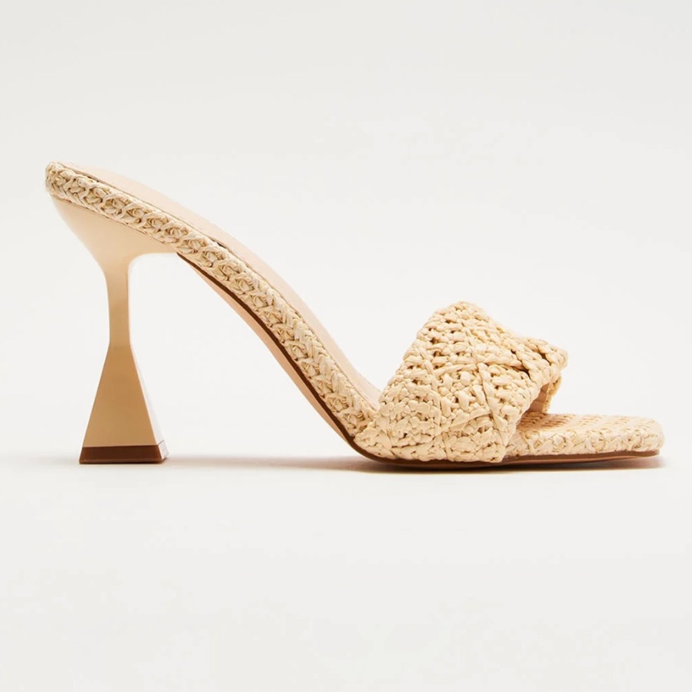 Women’s size 8 Fashion Nova Shoes Weekend Feels Heels Tan NEW IN BOX